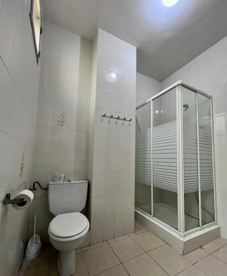 Hostal Conde De Alba Madrid Dış mekan fotoğraf