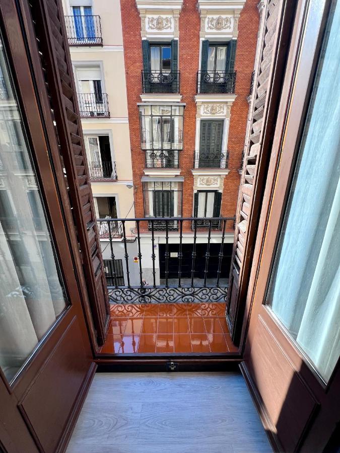 Hostal Conde De Alba Madrid Dış mekan fotoğraf