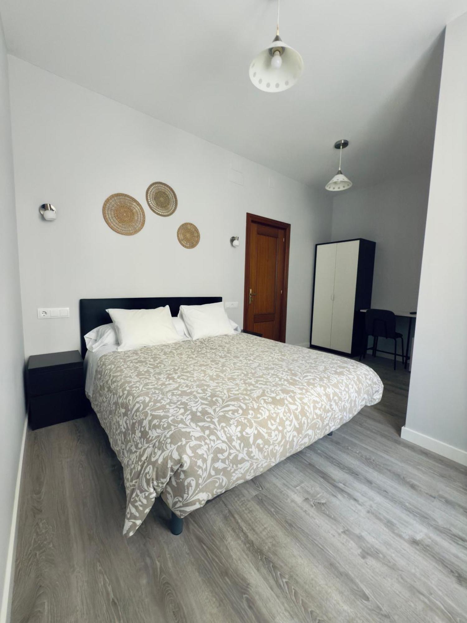Hostal Conde De Alba Madrid Dış mekan fotoğraf