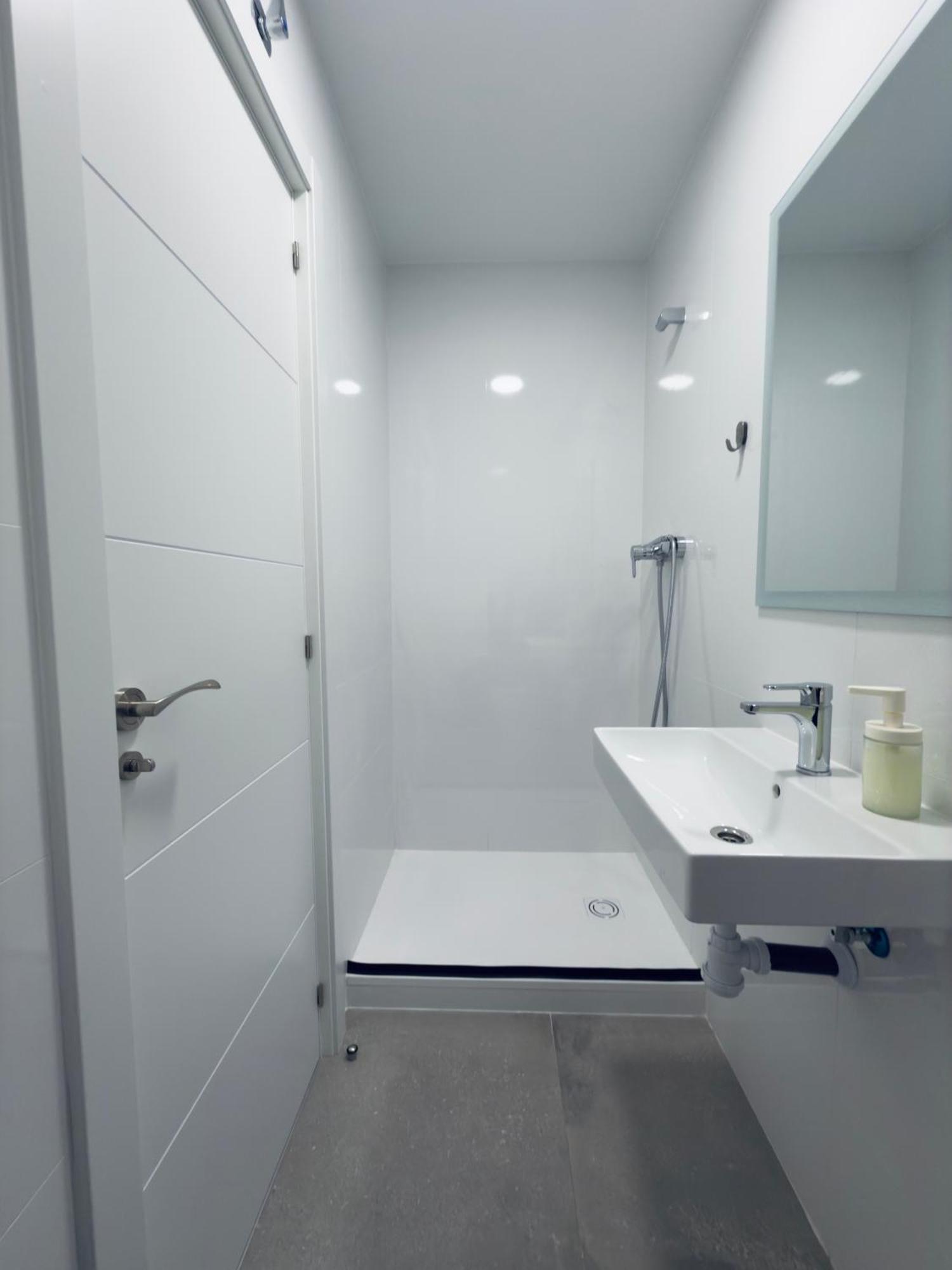 Hostal Conde De Alba Madrid Dış mekan fotoğraf